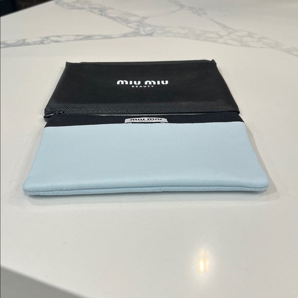 Cute💄miu miu Beauty Pouch - Picture 8 of 13